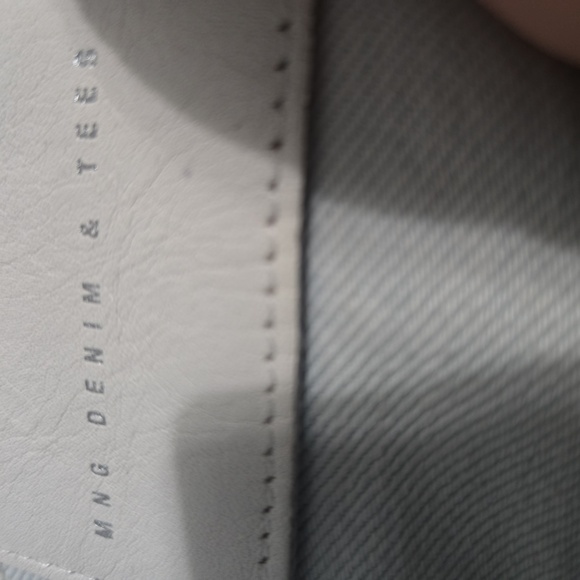 BEE ATTITUDE & MNG DEMIN - Picture 10 of 10